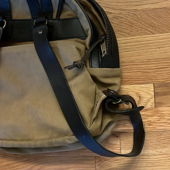 Filson Rugged Twill Rucksack Tan - Picture 9 of 16